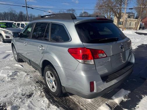 2013 Subaru Outback 2.5i Premium