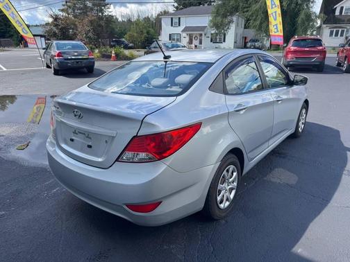 2014 Hyundai Accent SE