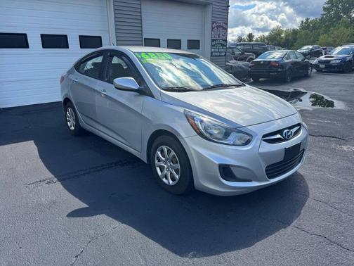 2014 Hyundai Accent SE
