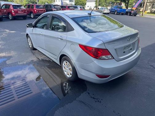 2014 Hyundai Accent SE