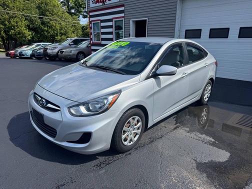 2014 Hyundai Accent SE