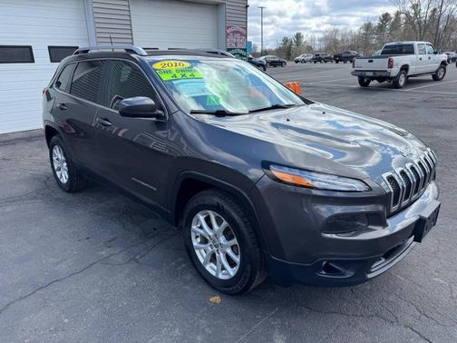 Granite Crystal Metallic Clearcoat 2016 Jeep Cherokee Latitude