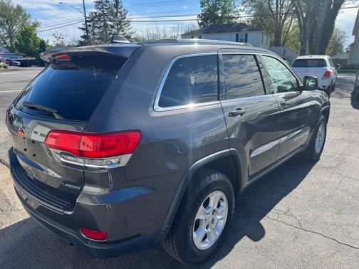 Brilliant Black Crystal Pearlcoat 2014 Jeep Grand Cherokee Laredo