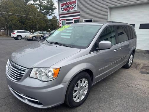 2015 Chrysler Town & Country Touring