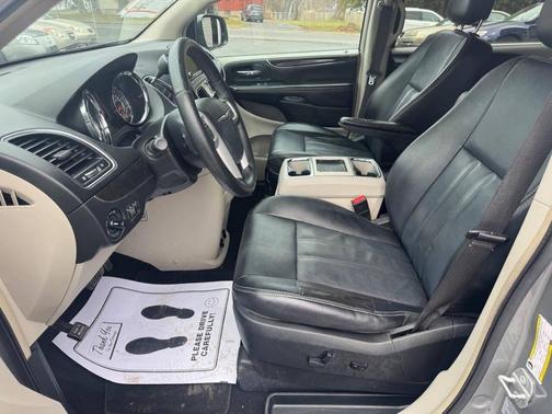 2015 Chrysler Town & Country Touring