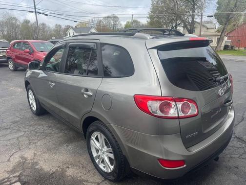 Mineral Gray 2011 Hyundai SANTA FE SE