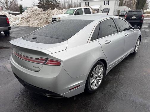 2016 Lincoln MKZ Base