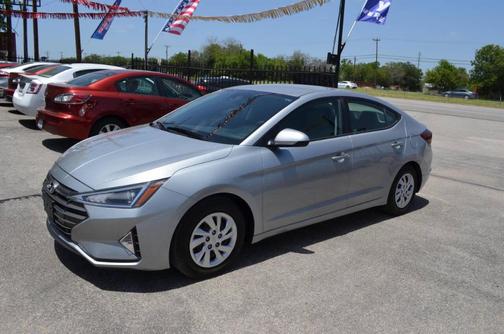 2020 Hyundai ELANTRA SE