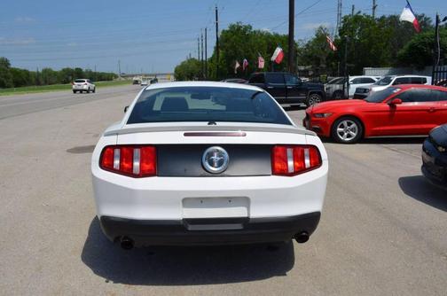 2011 Ford Mustang V6 Premium