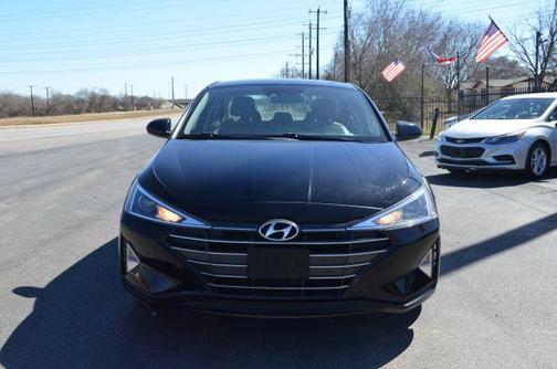 2020 Hyundai ELANTRA SE