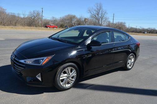 2020 Hyundai ELANTRA SE