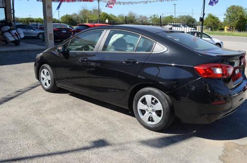 2018 Chevrolet Cruze LS