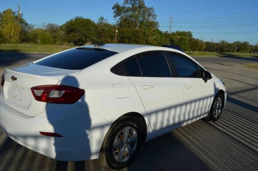 2018 Chevrolet Cruze LS