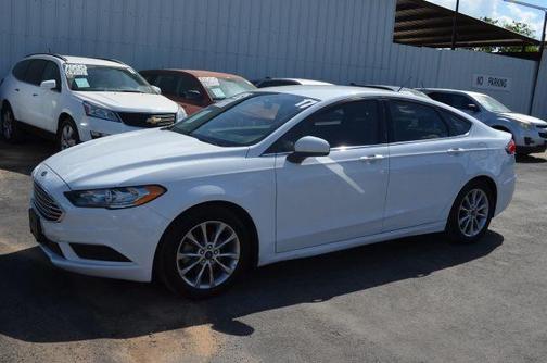 White 2017 Ford Fusion SE