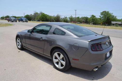 2014 Ford Mustang V6