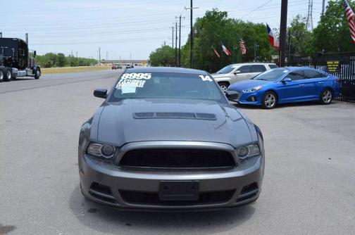 2014 Ford Mustang V6