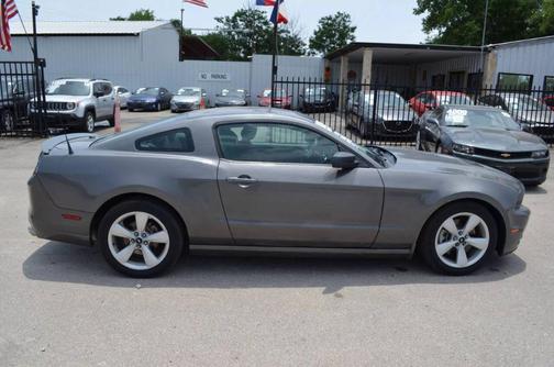 2014 Ford Mustang V6
