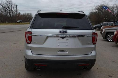 Silver 2018 Ford Explorer XLT