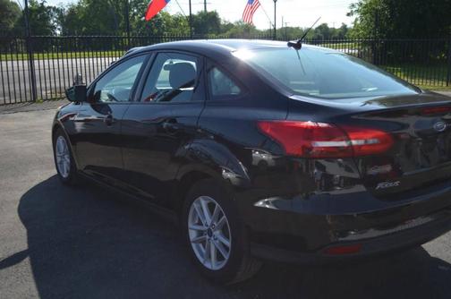 Black 2017 Ford Focus SE