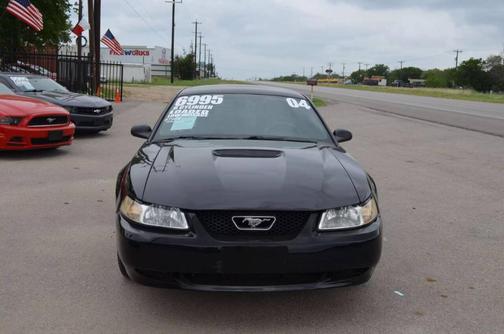 2004 Ford Mustang