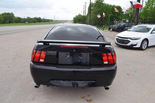 2004 Ford Mustang