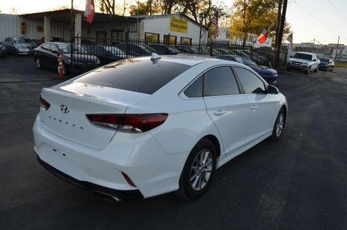 2018 Hyundai SONATA SE