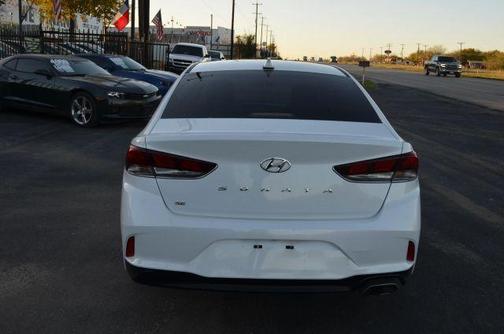 2018 Hyundai SONATA SE