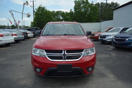Red 2019 Dodge Journey SE