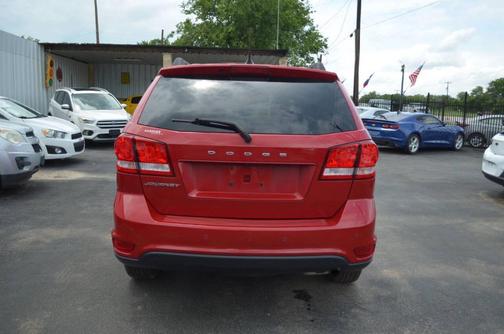 Red 2019 Dodge Journey SE