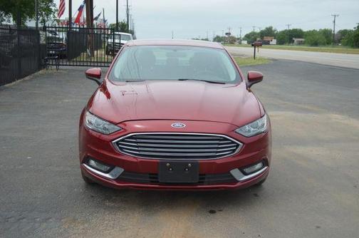 Red 2018 Ford Fusion SE