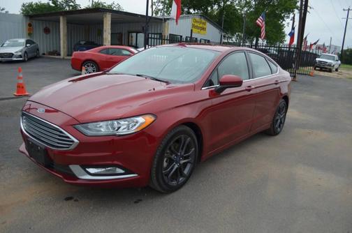 Red 2018 Ford Fusion SE