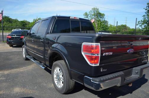 Black 2013 Ford F-150 Lariat