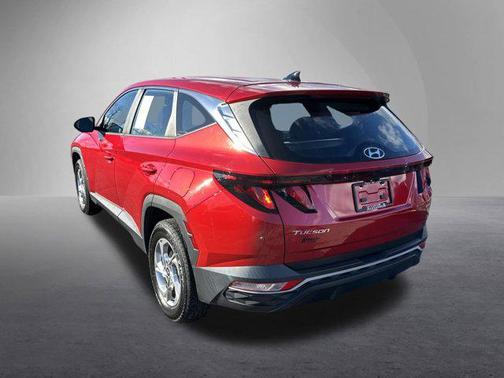 2022 Hyundai TUCSON SE
