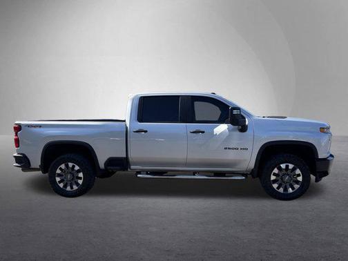 2022 Chevrolet Silverado 2500 Custom
