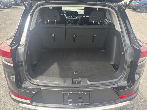 Mosaic Black Metallic 2025 Chevrolet Trailblazer LT