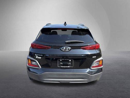 2021 Hyundai KONA SEL Plus