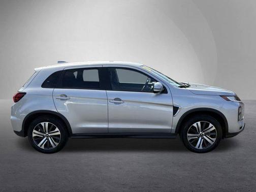2024 Mitsubishi Outlander Sport SE