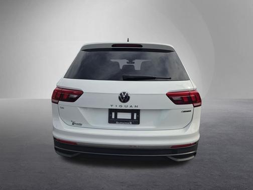 Pure White 2024 Volkswagen Tiguan 2.0T SE 4MOTION