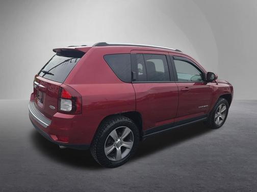 Granite Crystal Metallic Clearcoat 2017 Jeep Compass High Altitude