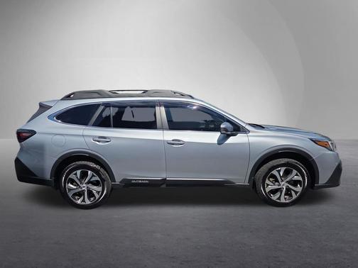 Ice Silver Metallic 2021 Subaru Outback Limited XT