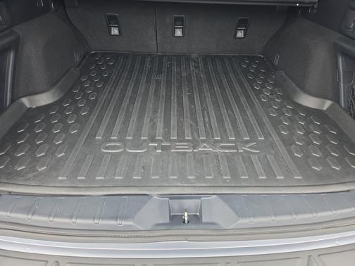 Ice Silver Metallic 2024 Subaru Outback Premium