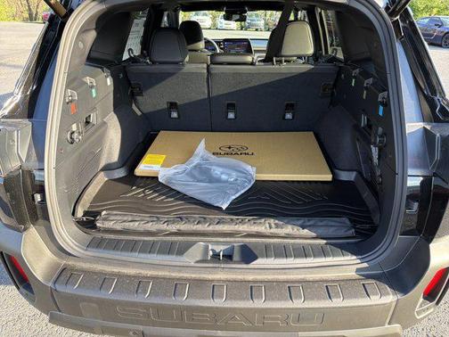 Crystal Black Silica 2026 Subaru Outback Touring