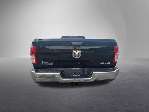 Diamond Black Crystal Pearlcoat 2019 RAM 3500 Big Horn Crew Cab 4x4 8' Box
