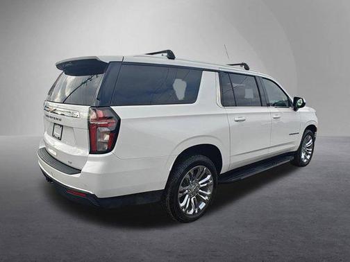 2022 Chevrolet Suburban LT