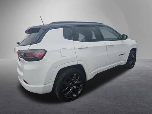 Bright White Clearcoat 2025 Jeep Compass Limited