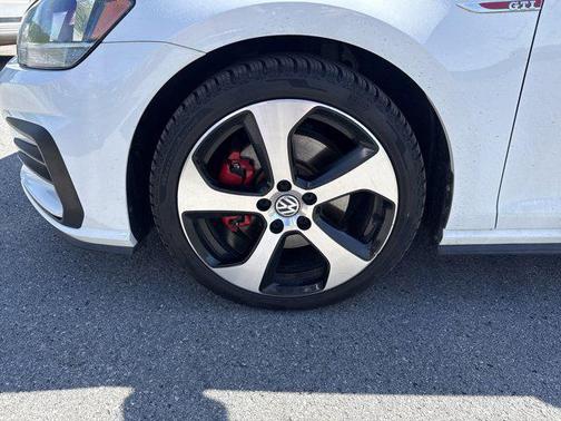 2018 Volkswagen Golf GTI 2.0T S 4-Door