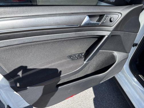 2018 Volkswagen Golf GTI 2.0T S 4-Door