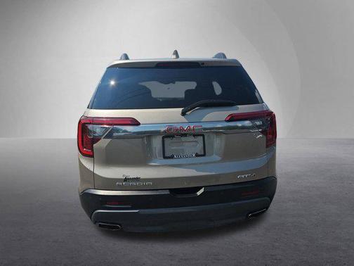 2022 GMC Acadia AWD AT4
