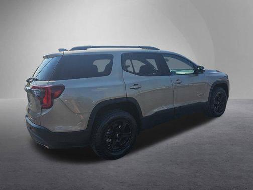 2022 GMC Acadia AWD AT4