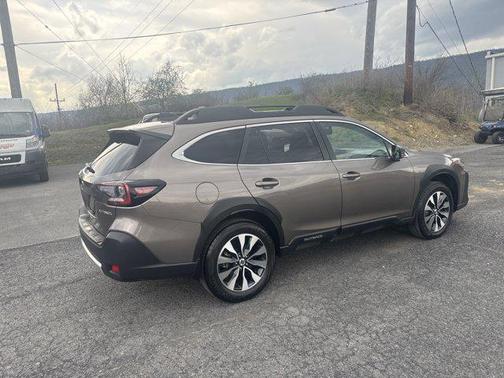 Brilliant Bronze Metallic 2024 Subaru Outback Limited